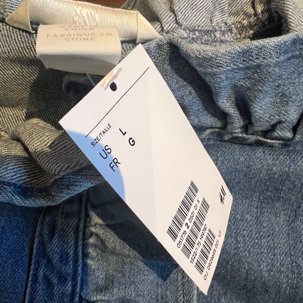 H&M cropped Denim Ruffle Shirt - Picture 3 of 3